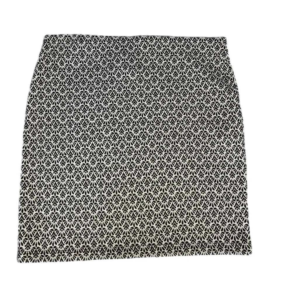 Ann Taylor Loft Gray Miniskirt Size Medium NWT